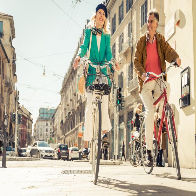 Milan: City Highlights Guided Bike Tour