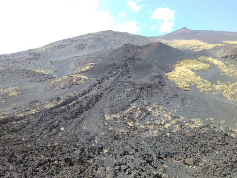 Mt. Etna: Private Tour in 4×4 From Taormina