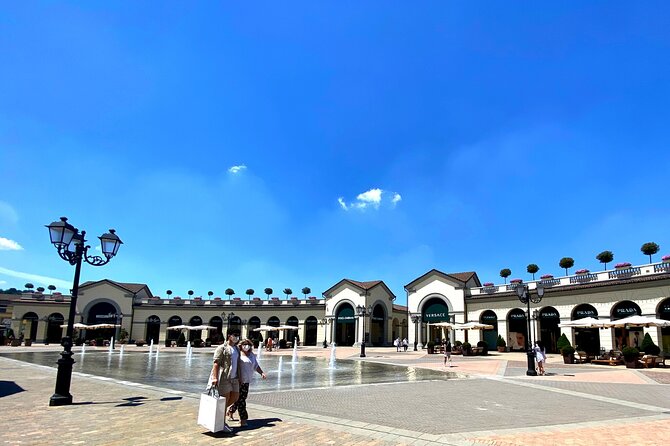 Outlet Best Shopping Mall Tour
