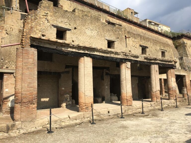 Pompeii and Herculaneum: Guided Tour With an Archaeologist