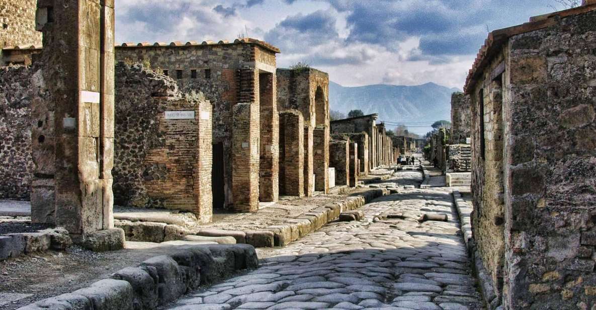 Pompeii With Full Lunch in a Winery - Tour Details