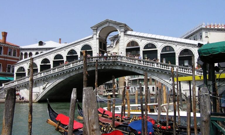 Venice: Highlights Private Tour With Gondola Ride