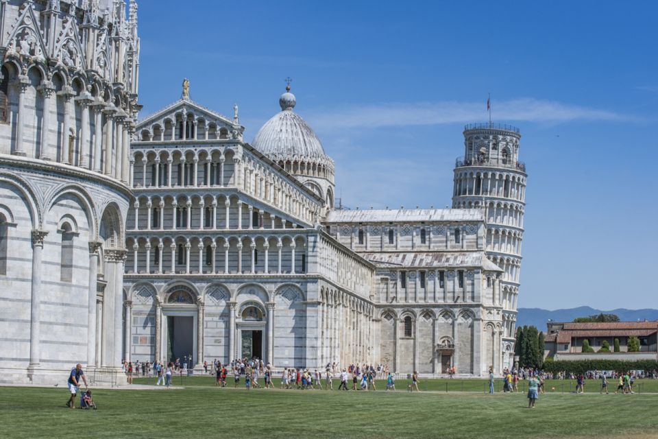 From Florence: PRIVATE Full-Day Pisa and Lucca GUIDED Tour - Languages and Inclusions