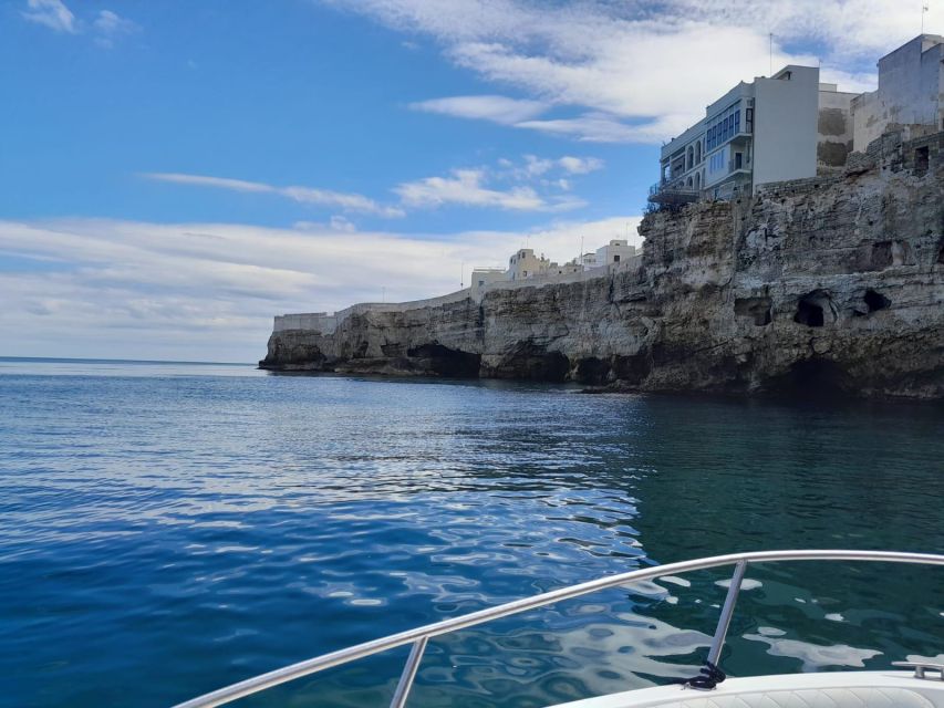 Monopoli: 2.5-Hour Cruise in a Gozzo Boat to the Polignano a Mare Caves - Experience Highlights