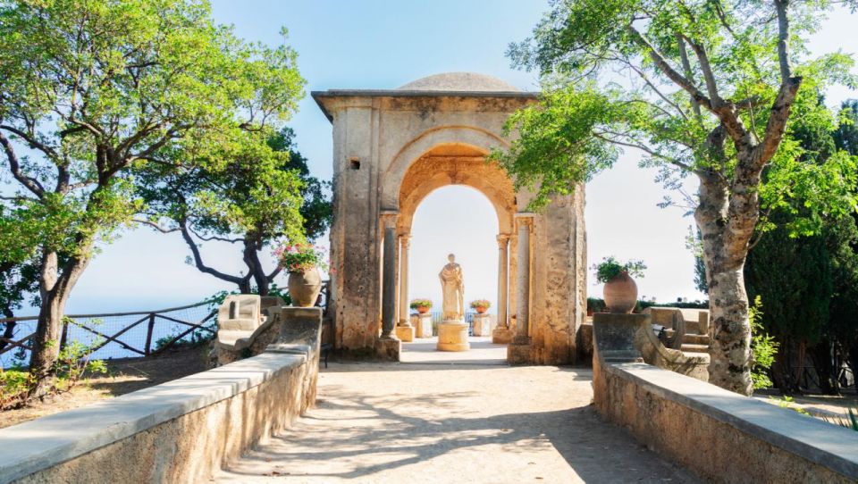 Positano's Passionate Love Stories - Love at First Sight in Positano