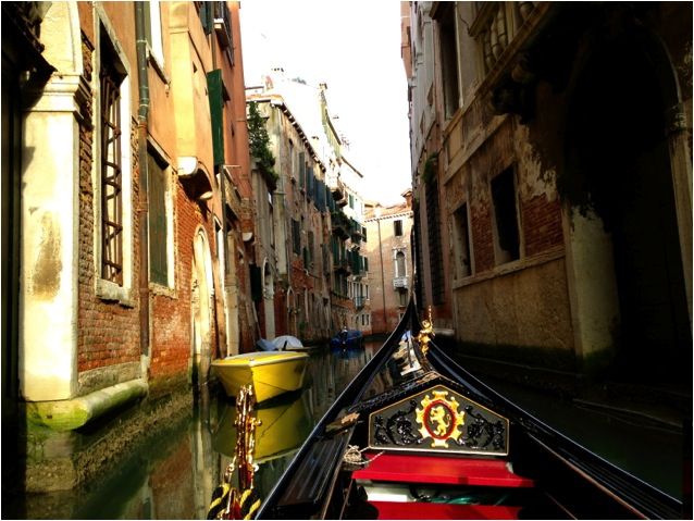 Venice: Highlights Private Tour With Gondola Ride - Multilingual Experience and Skip-the-Line Access