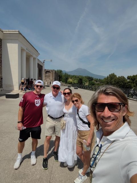 Capri Island With Luca Tour Guide - Description