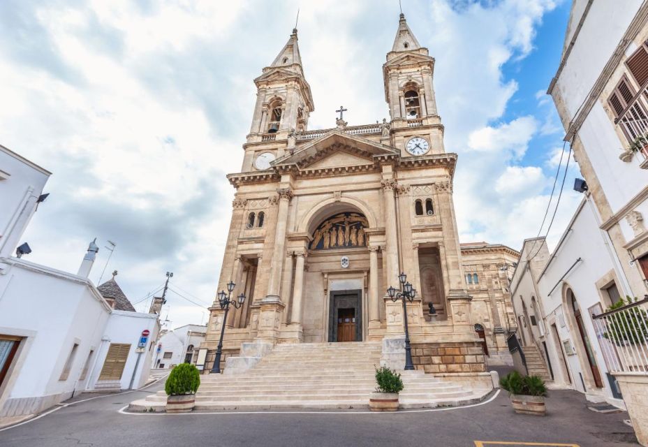 Guided Alberobello Walking Tour for Couples - Itinerary