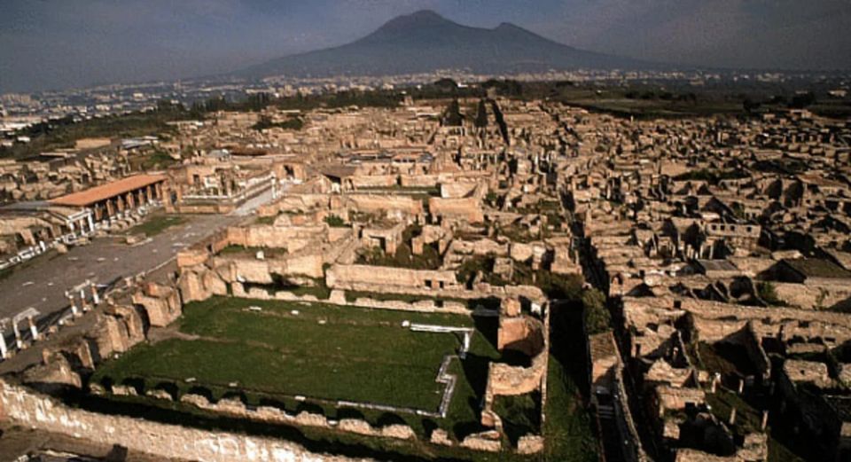 4H Private Guide Tour in Pompeii With Villa Dei Misteri - Meeting Point