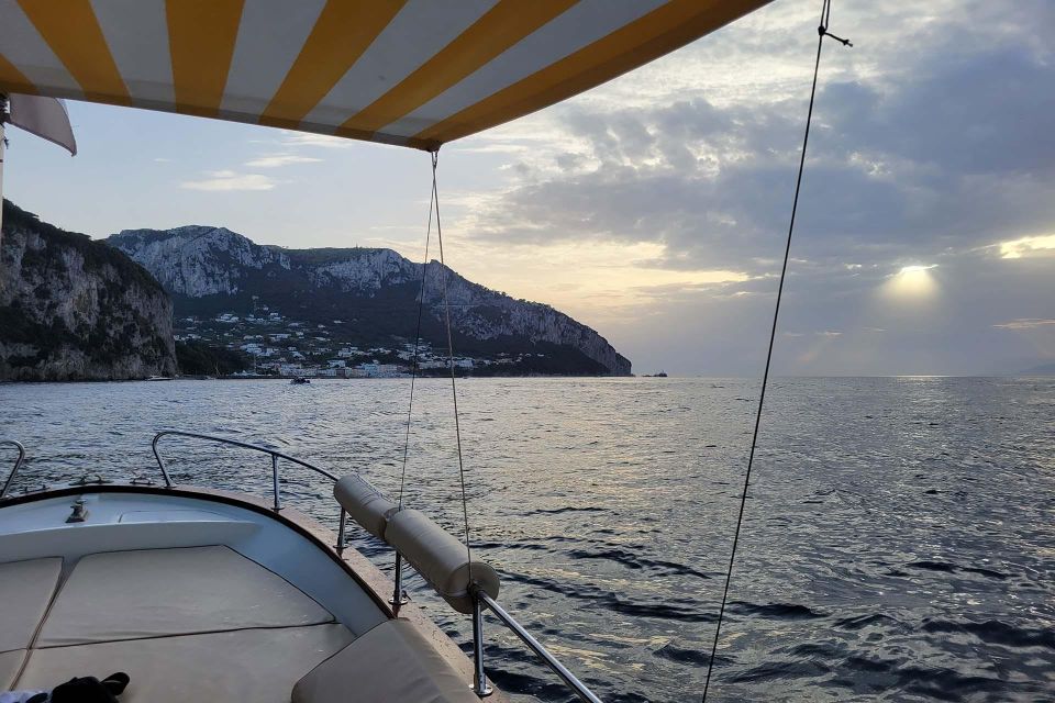 Capri: Sunset Boat Tour With Aperitif - Meeting Point