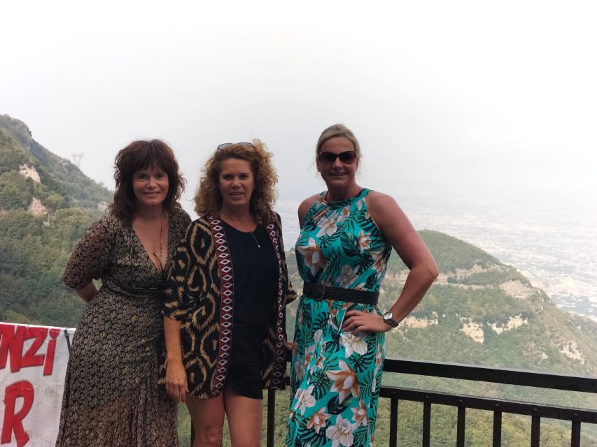 Mt. Vesuvius , Pompeii , Cantina Del Vesuvio Winery - Customer Reviews