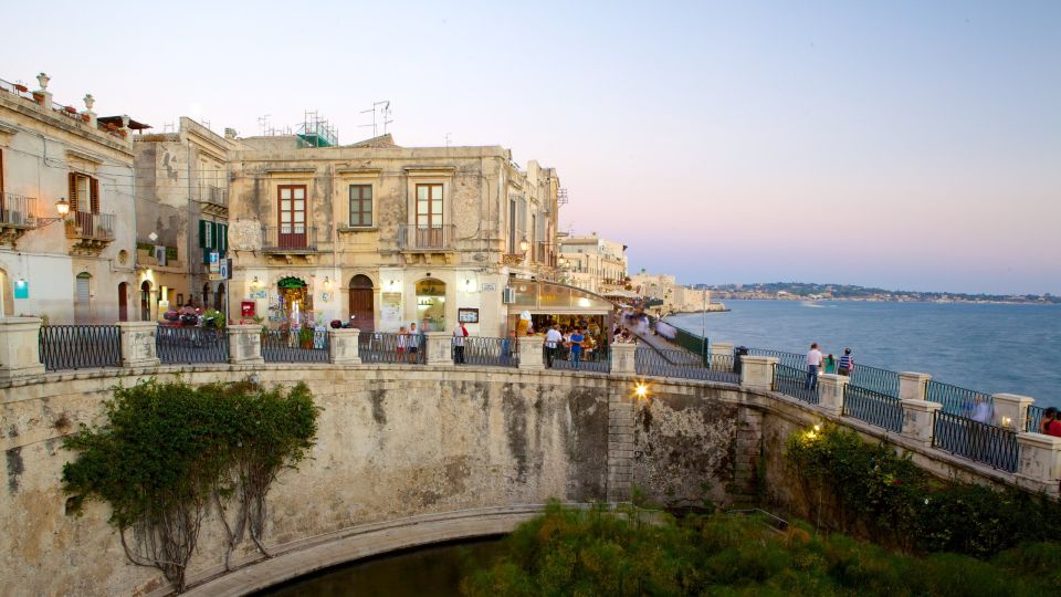 Ortigia Private Walking Tour With Photographer - Accessibility