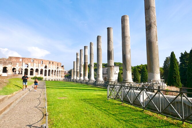 Small-Group Tour of Roman Forum, Palatine Hill & Circus Maximus - Meeting Point