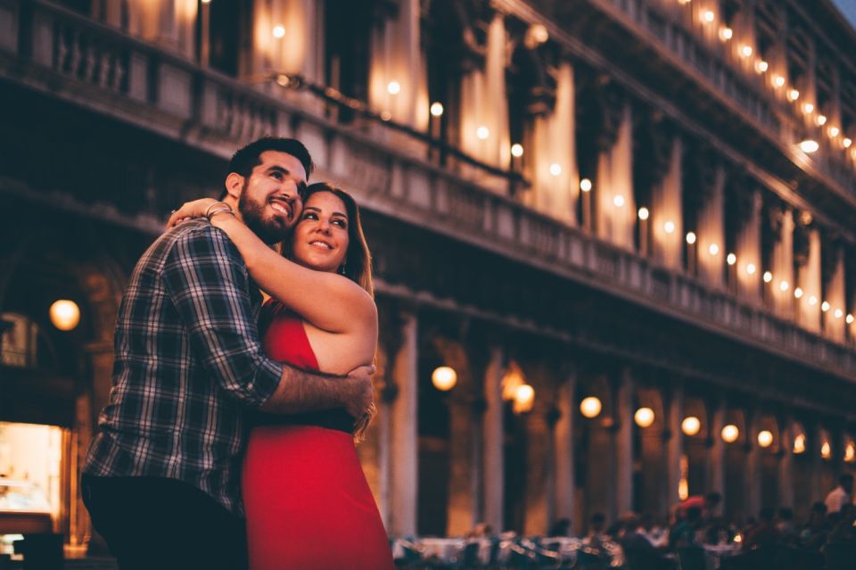 Venice: Private Gondola Ride With Professional Photographer - Booking Information