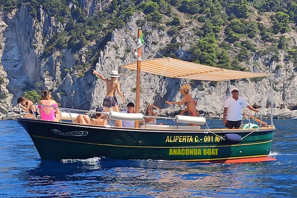 Capri: Sunset Boat Tour With Aperitif - Important Information