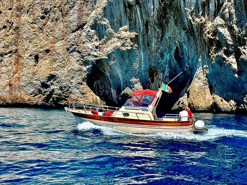 Capri: Tour of the Island With Caves and Faraglioni - Customer Reviews and Traveler Types