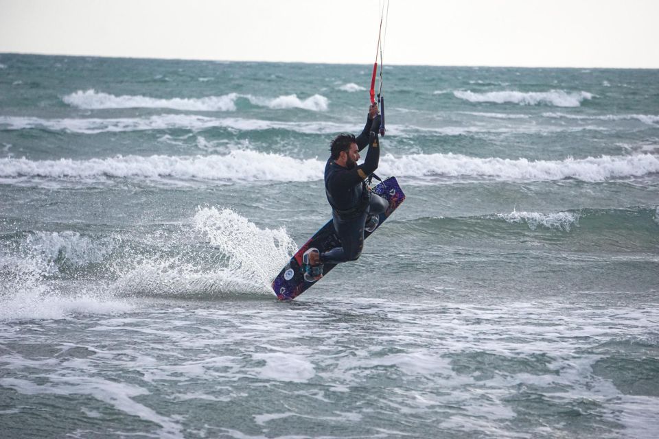 Kitesurfing Course Near Syracuse With IKO Instructor - Booking