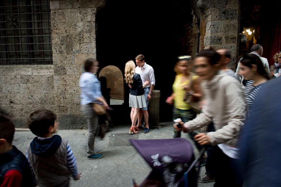 San Gimignano Photo Service, Shoot for Couples and Families - Inclusions and Exclusions