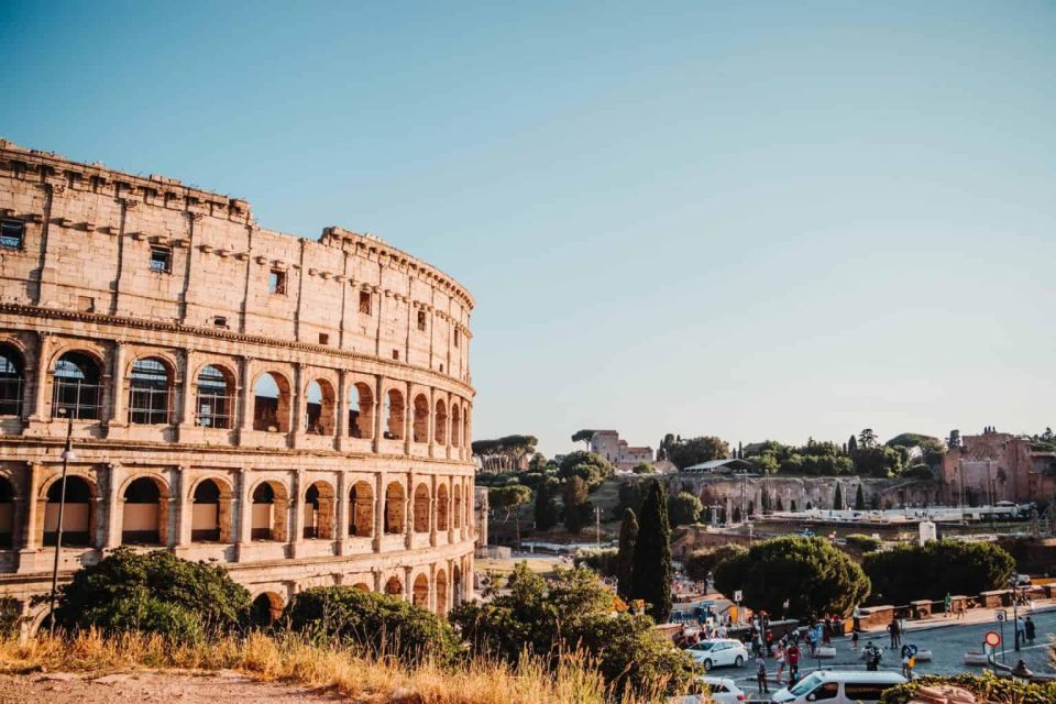 Colosseum & Rome: Romantic Walking Tour for Couples - Meeting Point