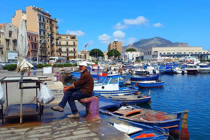 A Walk Among the Monuments and Markets of Palermo - Directions and Recommendations