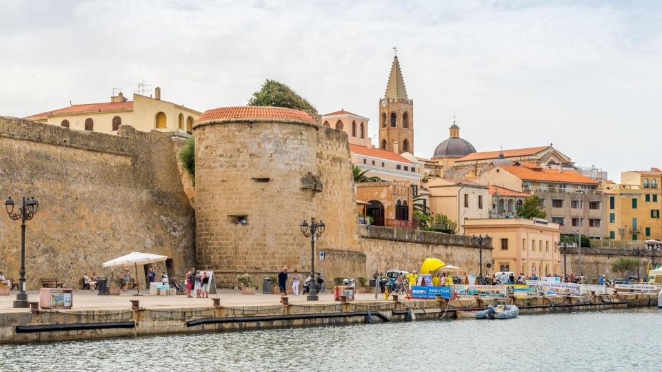 ALGHERO: STARTING FROM THE OLBIA COSTA SMERALDA AREA - Directions