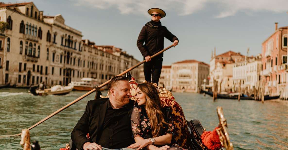 Venice: Private Gondola Ride With Professional Photographer - Frequently Asked Questions