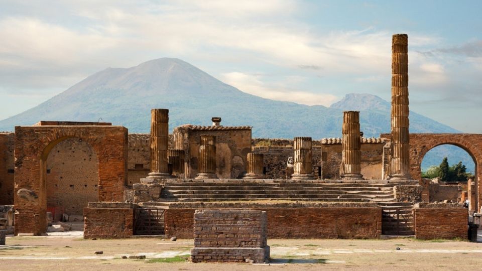 Pompeii Private Full-Day Tour From Rome - Just The Basics