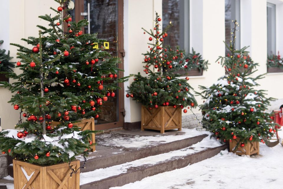 Positano's Christmas Splendor: A Festive Cultural Walk - Just The Basics