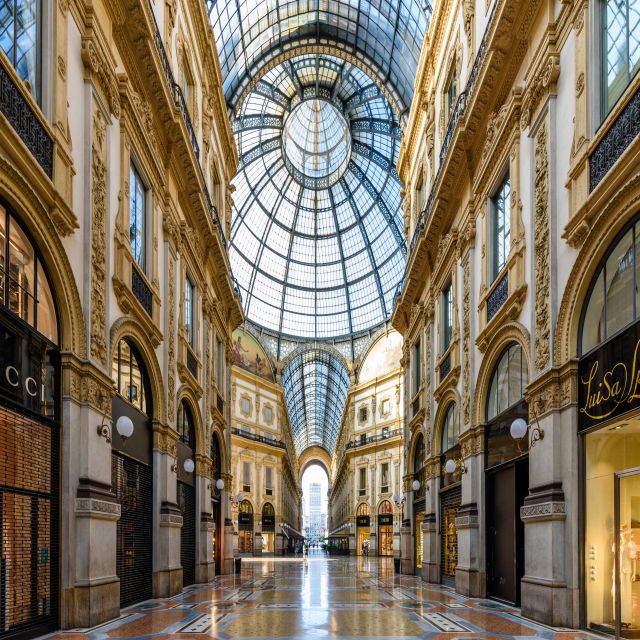 Private Family Tour of Milan's Old Town and Top Attractions - Just The Basics