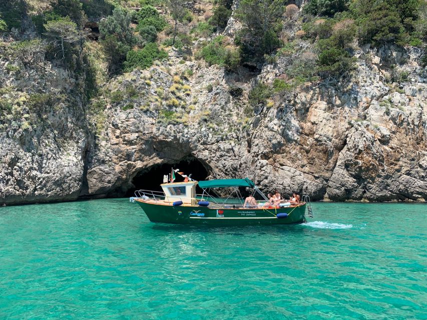 Sperlonga: Private Tour in The Blue Grotto - Just The Basics