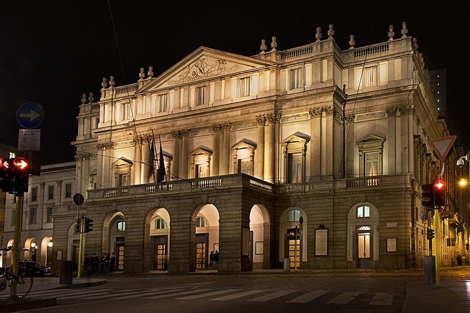 La Scala Theatre and Museum Tour in Milan With Private Guide