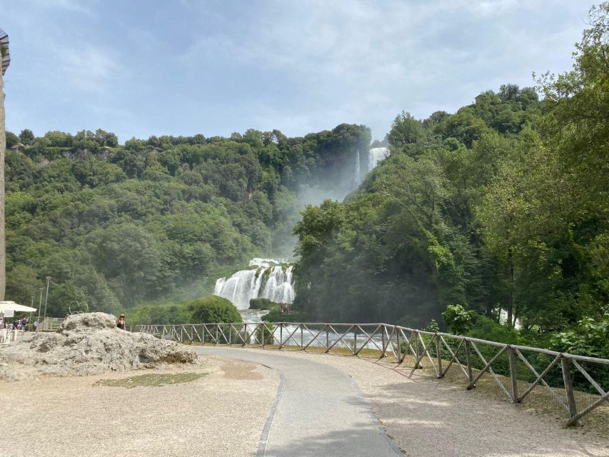 Marmore Falls: Guided Walking Tour With Lunch - Tour Overview