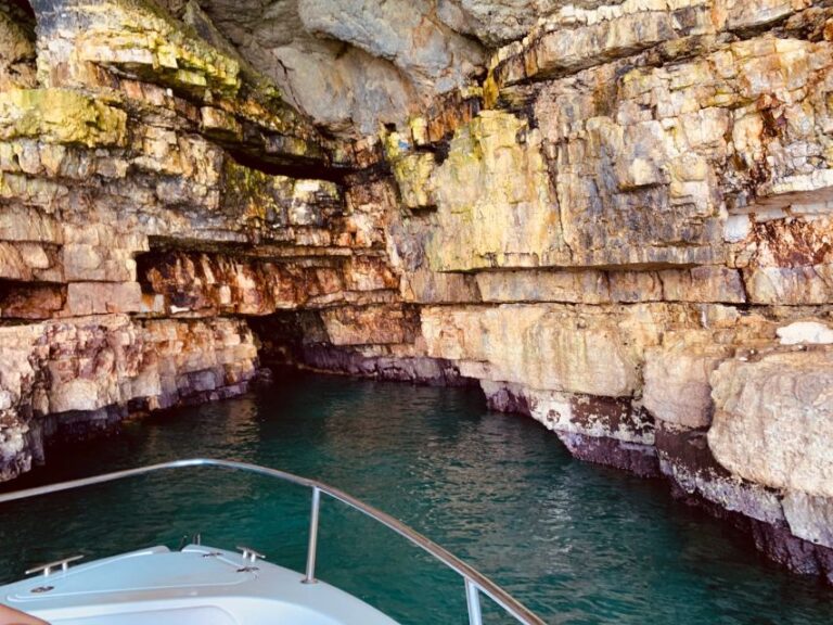 Polignano a Mare: Boat Cave Tour by Night