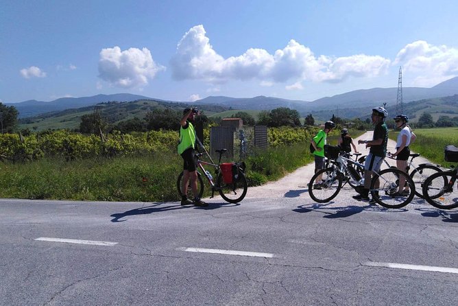 PRIVATE Civita Di Bagnoregio and Orvieto Wine Tasting -Ebike Tour