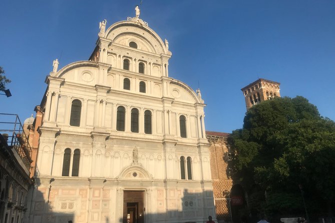 The Essence of Venice in a Stress Free Small Group Walking Tour With a Top Guide