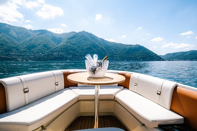 1H Private Cruise Lake Como Tender Yacht Invictus 5 Pax - Just The Basics