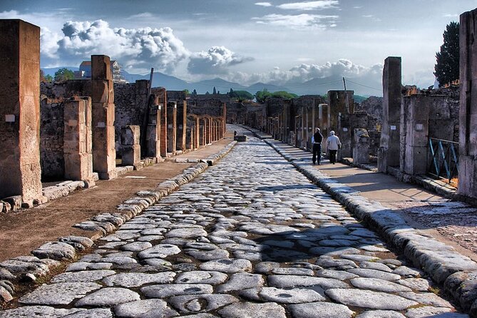 Pompeii, the Lives of the Ancients W/ Ticket Included - Meeting Point Details