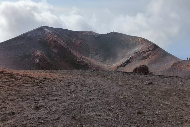 Tour to the Summit Craters of Etna 2920 Meters With Cable Car and Jeep - Included Tour Amenities