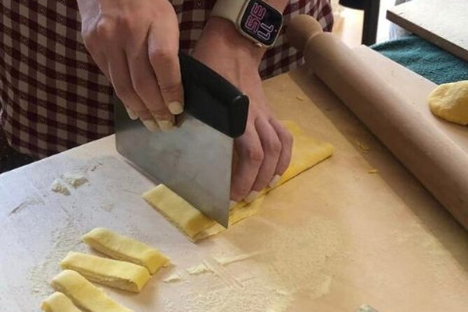 Colorful Pasta Cooking Class Near Arezzo - Meeting Point and Logistics