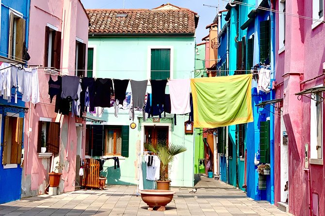 Grand Canal Boat Private Tour: Murano and Burano 4 Hrs - Buranos Colorful Houses