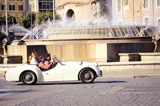 Rome Panoramic Tour by Vintage Classic Cabriolet Car or Vintage Minibus - Reviews