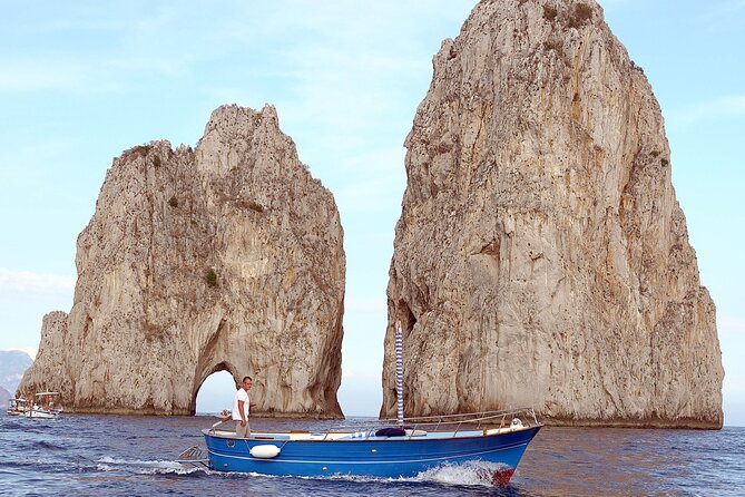 Two and Half Hour Tour of the Island With Free Limoncello Taste - Location and Meeting Point