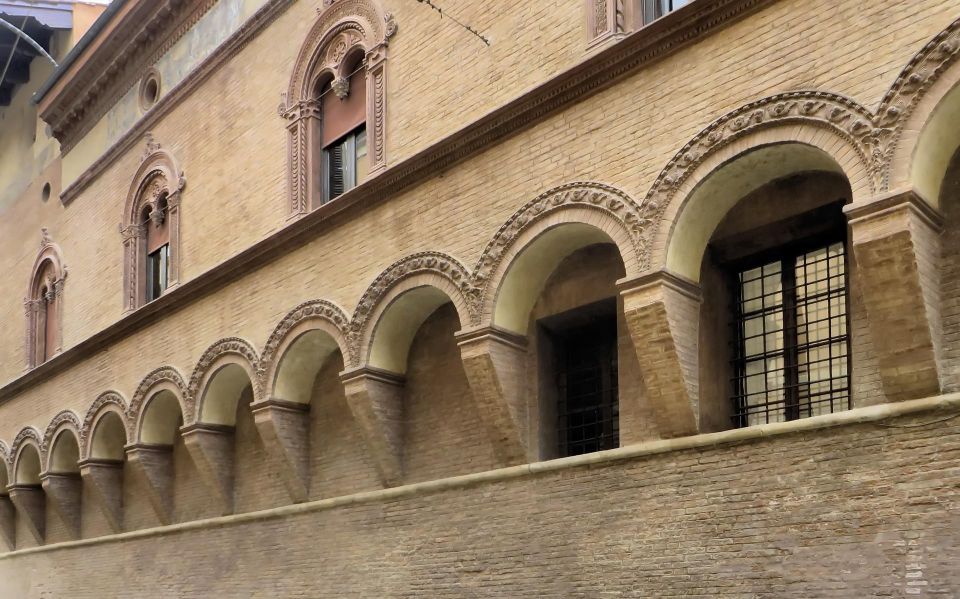 Bologna - Old Town Private Historic Walking Tour - Meeting Point