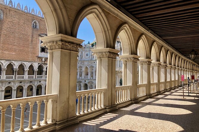 Private Family Tour of Saint Mark'S & Doge'S Palace With Scavenger Hunt - Directions