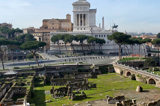 Trajan Markets Experience With Multimedia Video - Multimedia Video Presentation