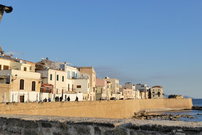 Alghero: Walking Tour With Bilingual Local Guide - Ideal Visitors