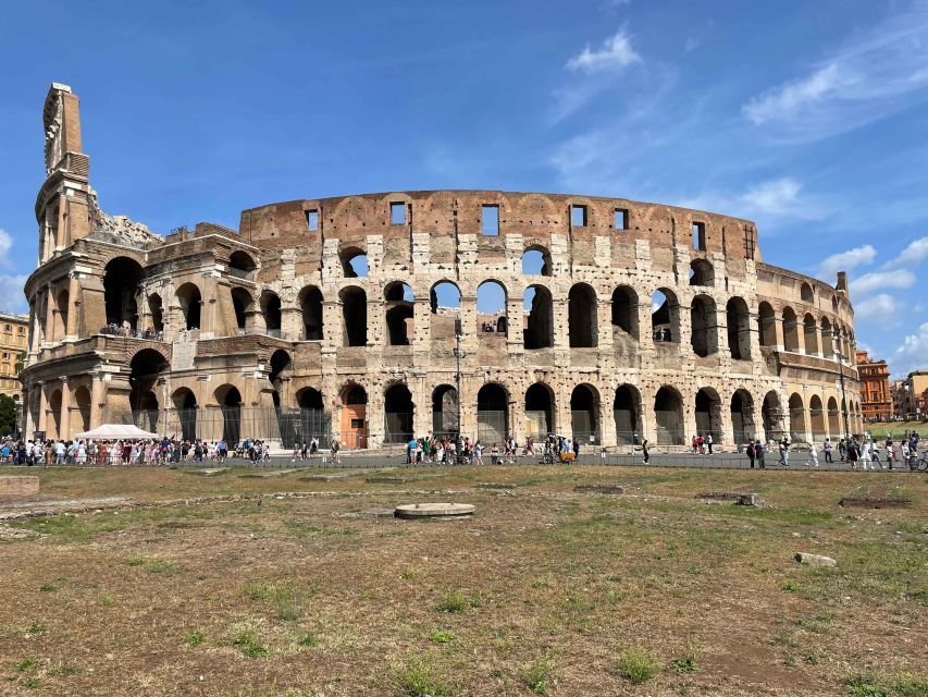 Rome Photo Tour: Famous City Landmarks - Cancellation Policy and Booking