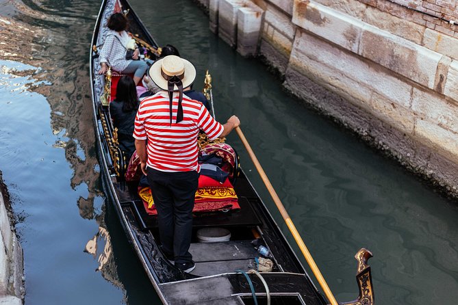 The History of Venice: San Marco Highlights Private Tour - Gondola Ride Experience