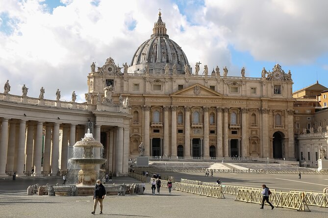 Vatican Museum and Sistine Chapel Tour With Access to Basilica - Accessibility Information