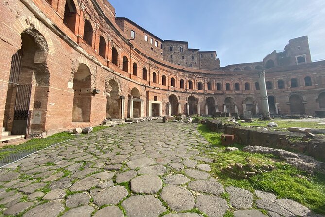 Trajan Markets Experience With Multimedia Video - Traveler Feedback and Highlights